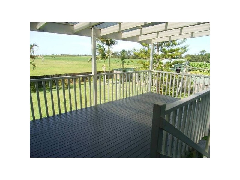 19 Yamba Street, Palmers Island NSW 2463