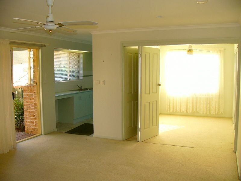 4/17a Beach Street, Yamba NSW 2464