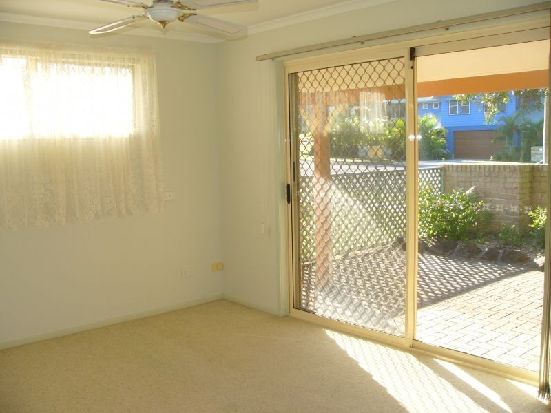 4/17a Beach Street, Yamba NSW 2464