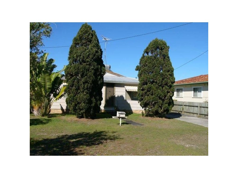 24 Beach Street, Yamba NSW 2464