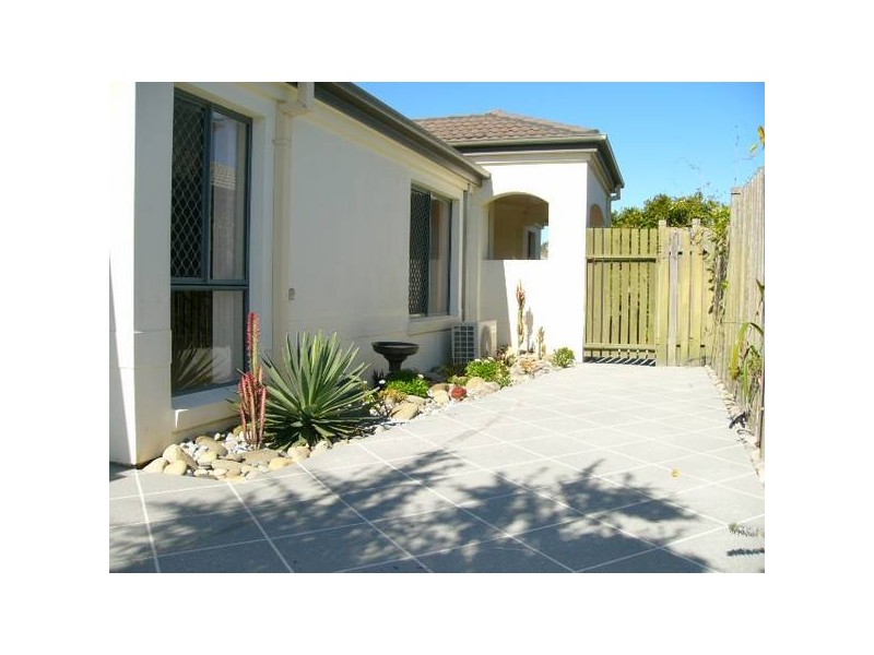 1/42 Beachside Way, Yamba NSW 2464