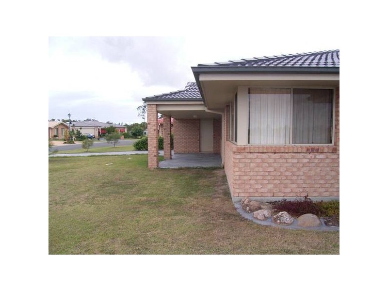 4 BAYVIEW DRIVE, Yamba NSW 2464