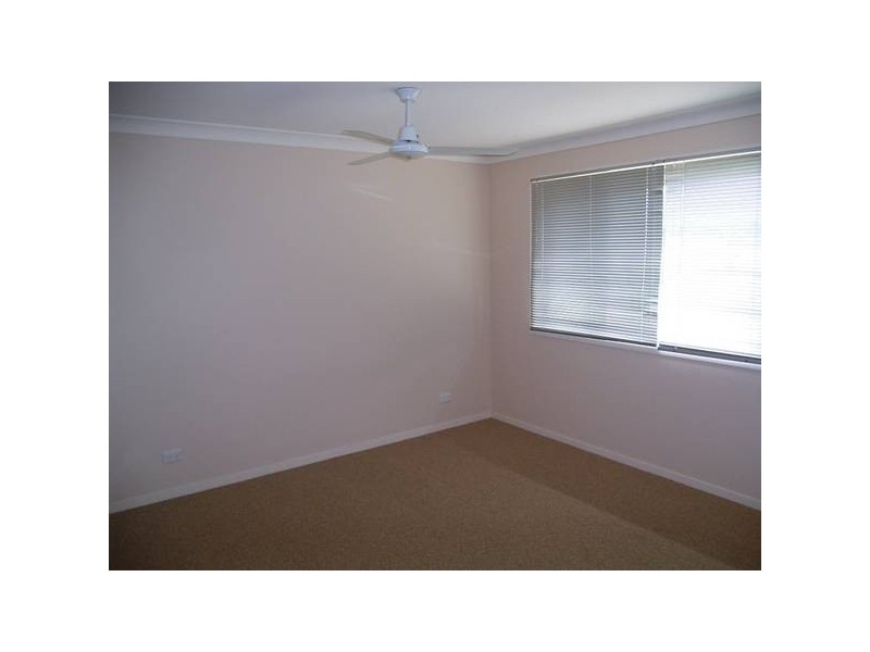 4 BAYVIEW DRIVE, Yamba NSW 2464