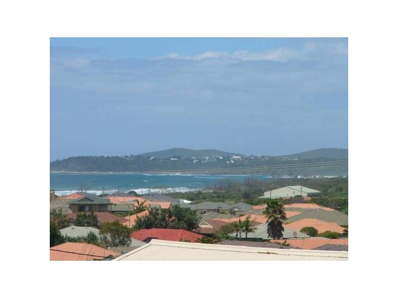 16 Henson Lane, Yamba NSW 2464