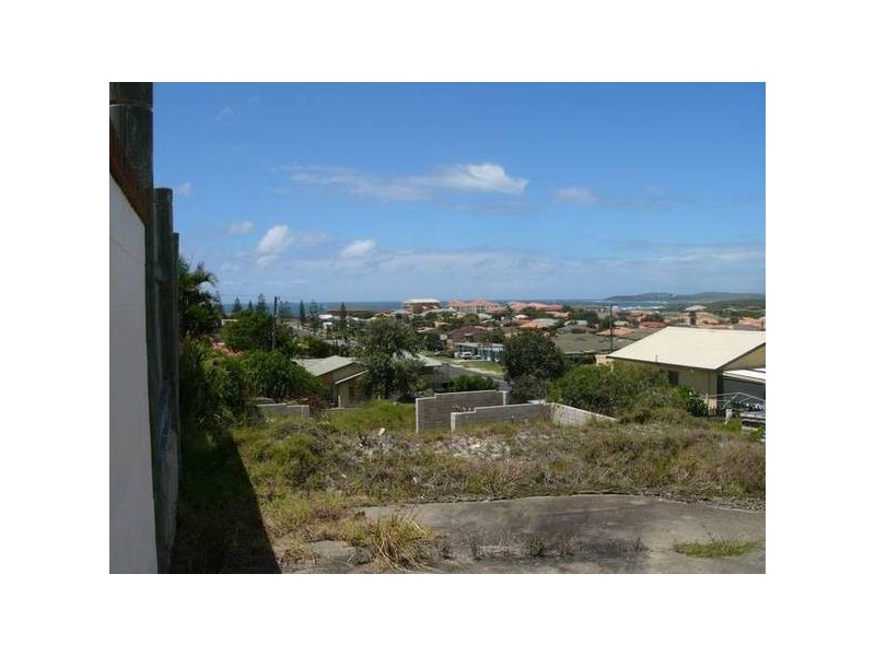 16 Henson Lane, Yamba NSW 2464