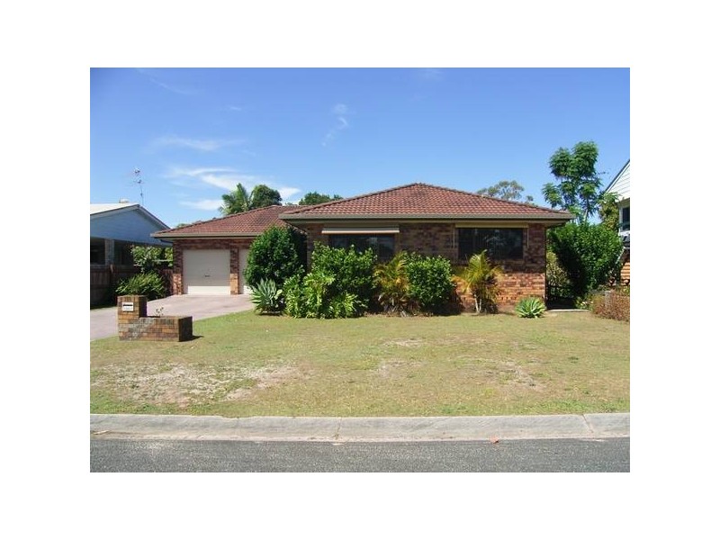 25 Boronia Crescent, Yamba NSW 2464