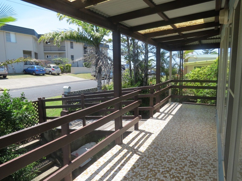 1/6 PIPPI STREET, Yamba NSW 2464