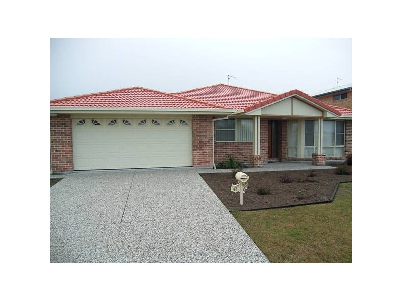 43 WILLIAM AVENUE, Yamba NSW 2464