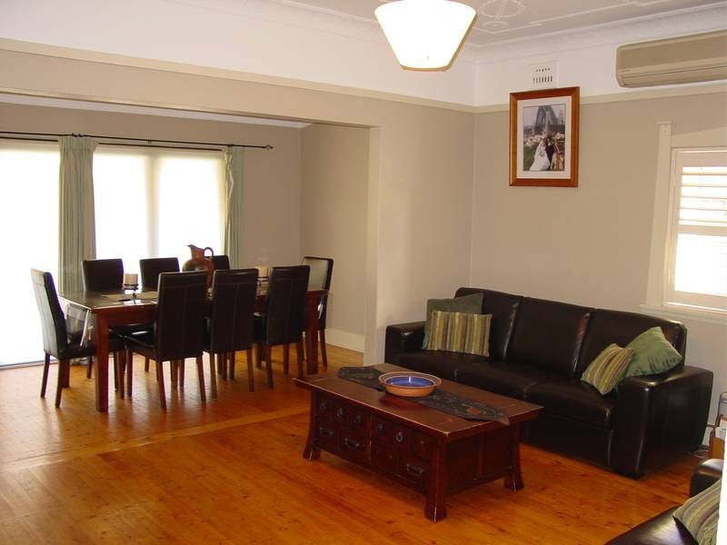 32 Lorraine Avenue, Bardwell Valley NSW 2207