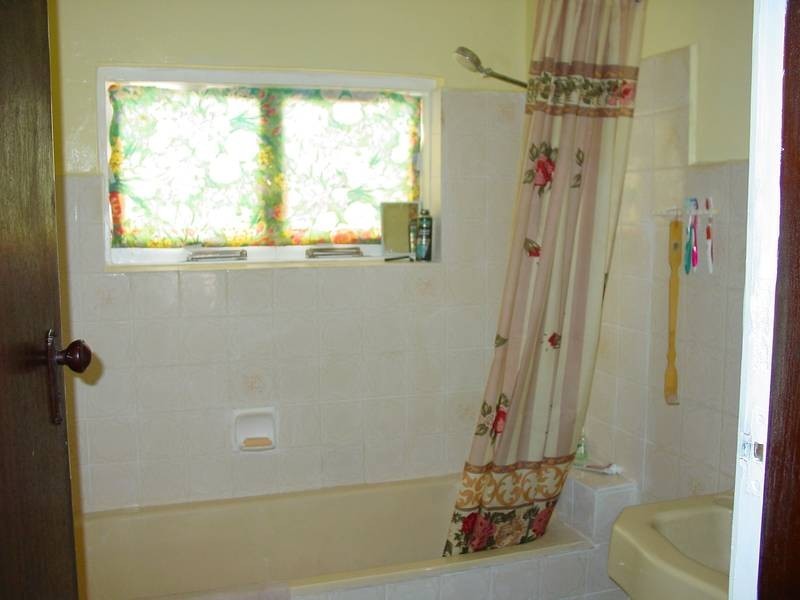 4 Lakeside Avenue, Monterey NSW 2217