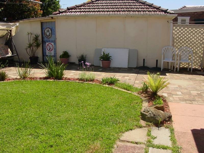 4 Lakeside Avenue, Monterey NSW 2217