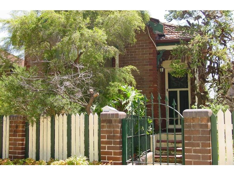 30 Railway Pde, Banksia NSW 2216