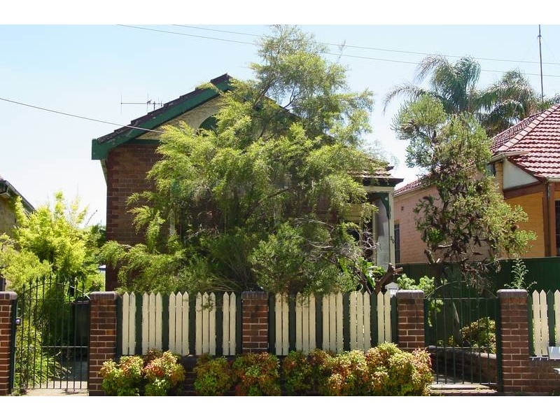 30 Railway Pde, Banksia NSW 2216