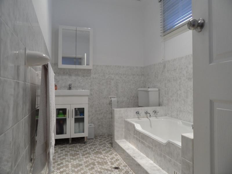 6 Douglas Street, Bardwell Valley NSW 2207