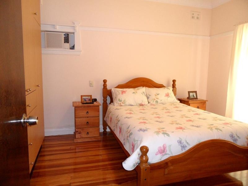 96 Forest Road, Arncliffe NSW 2205