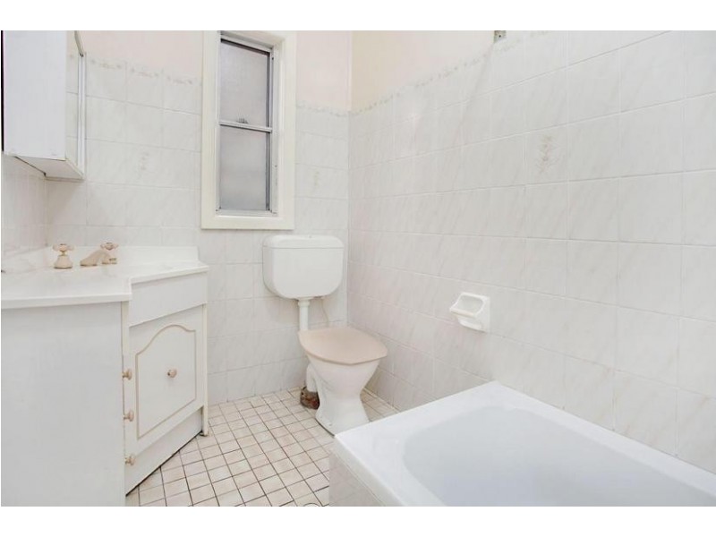 33 The Glen Road, Arncliffe NSW 2205