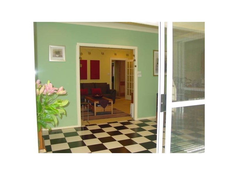 8 Walker Street, Turrella NSW 2205