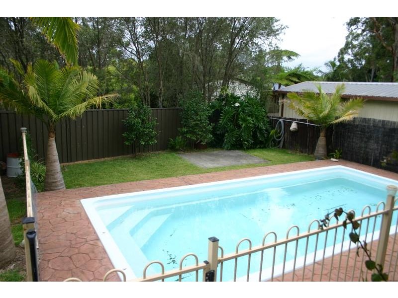 2 Warrina Avenue, Summerland Point NSW 2259