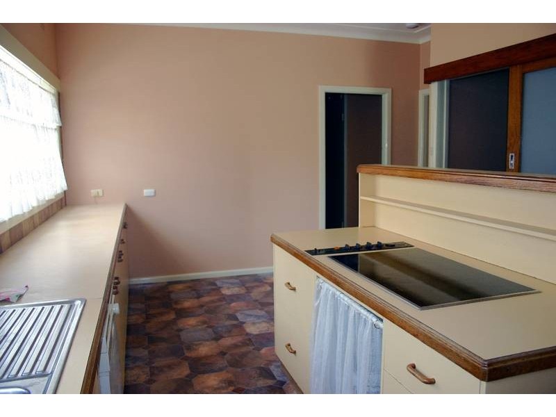 Mannering Park NSW 2259