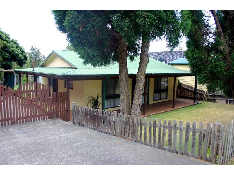 Mannering Park NSW 2259