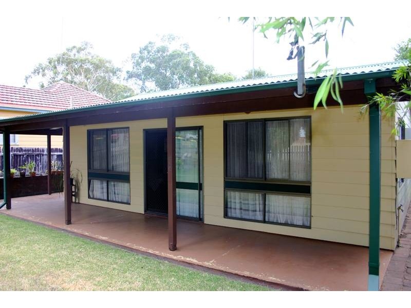 Mannering Park NSW 2259