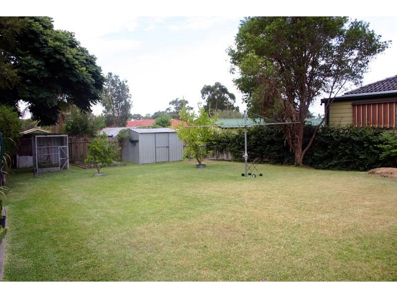 Mannering Park NSW 2259