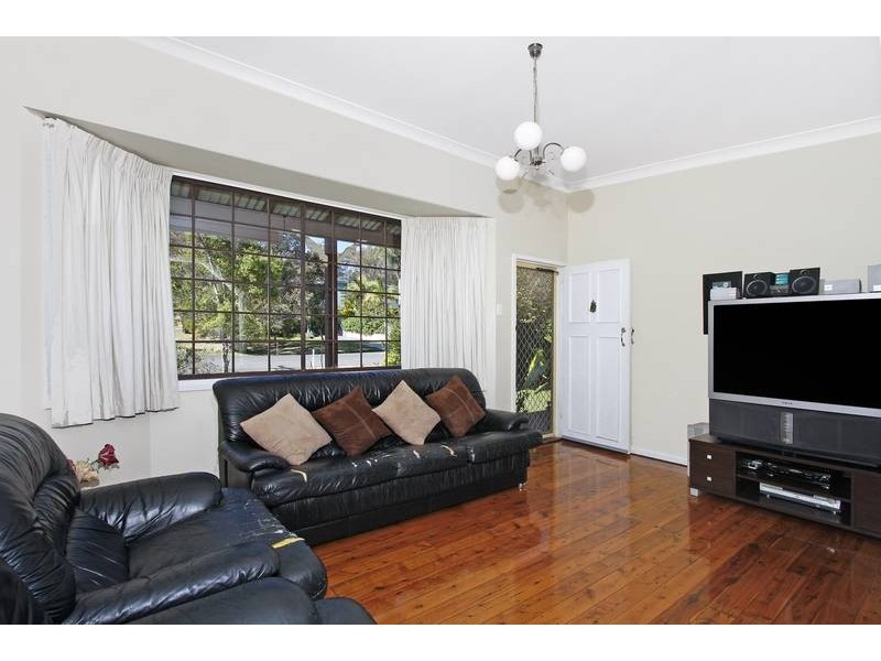 12 Ginganup Road, Summerland Point NSW 2259