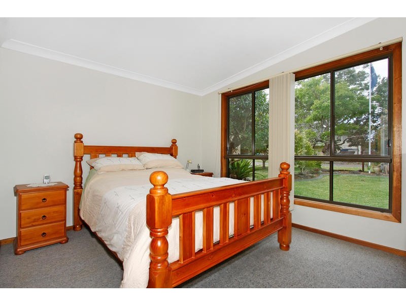 13 Macquarie Road, Mannering Park NSW 2259