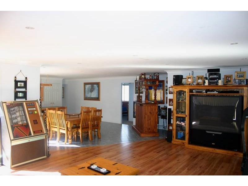 95 Vales Road, Mannering Park NSW 2259