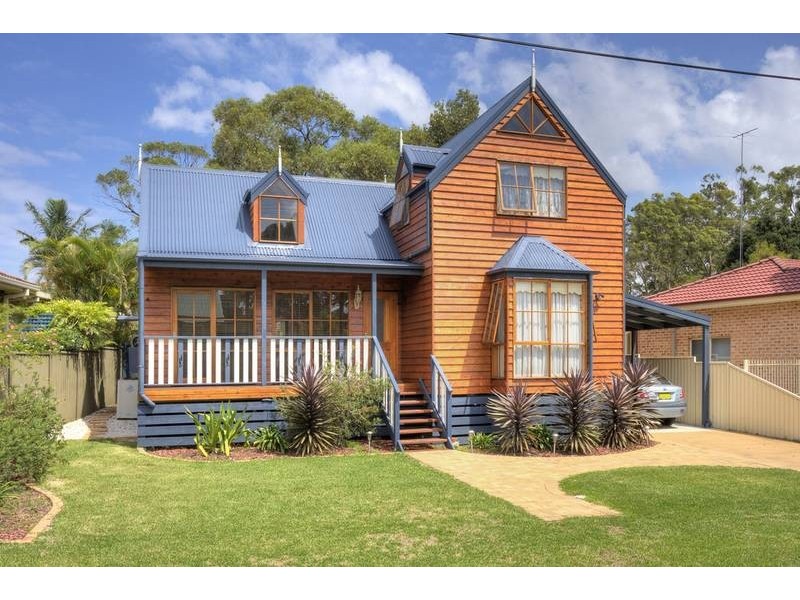 17 Muraban Road, Summerland Point NSW 2259
