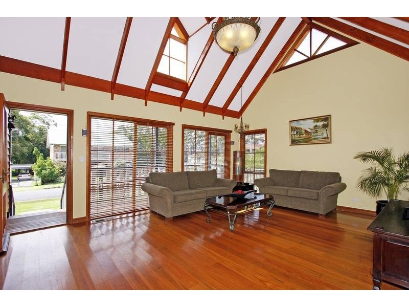 17 Muraban Road, Summerland Point NSW 2259