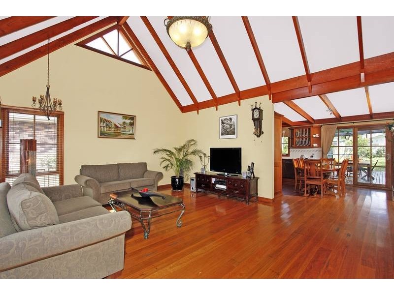 17 Muraban Road, Summerland Point NSW 2259