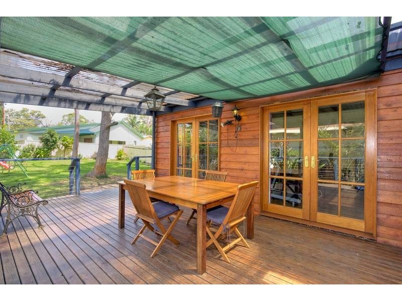 17 Muraban Road, Summerland Point NSW 2259