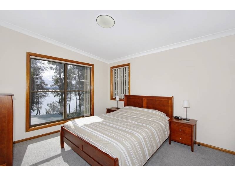13 Macquarie, Mannering Park NSW 2259