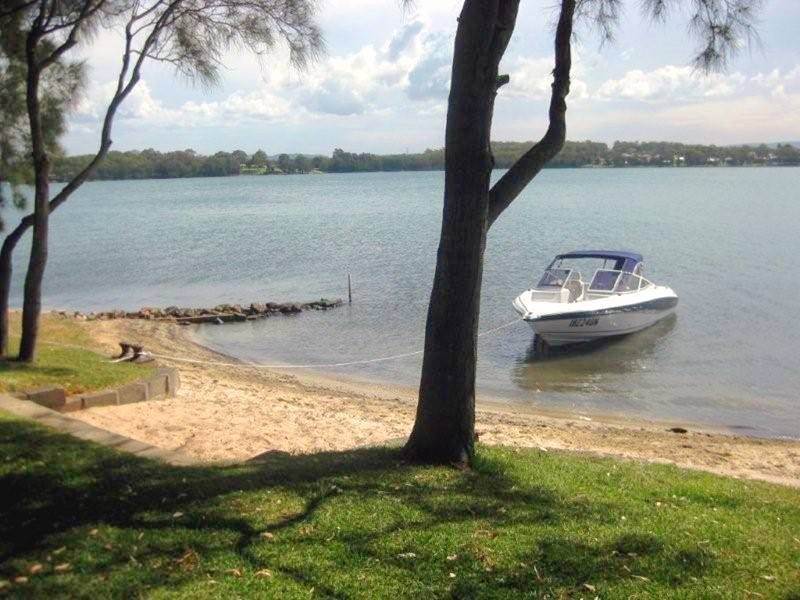 13 Macquarie, Mannering Park NSW 2259