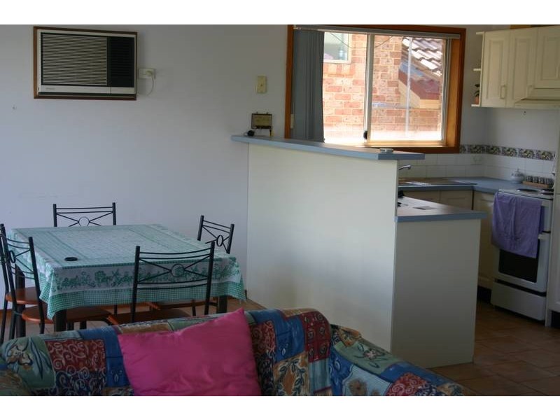 34 Kenilworth Street, Mannering Park NSW 2259