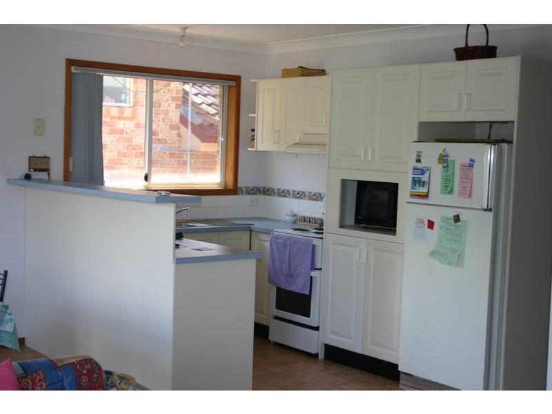 34 Kenilworth Street, Mannering Park NSW 2259