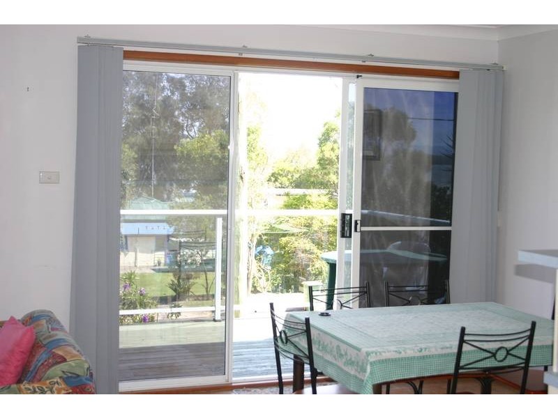 34 Kenilworth Street, Mannering Park NSW 2259