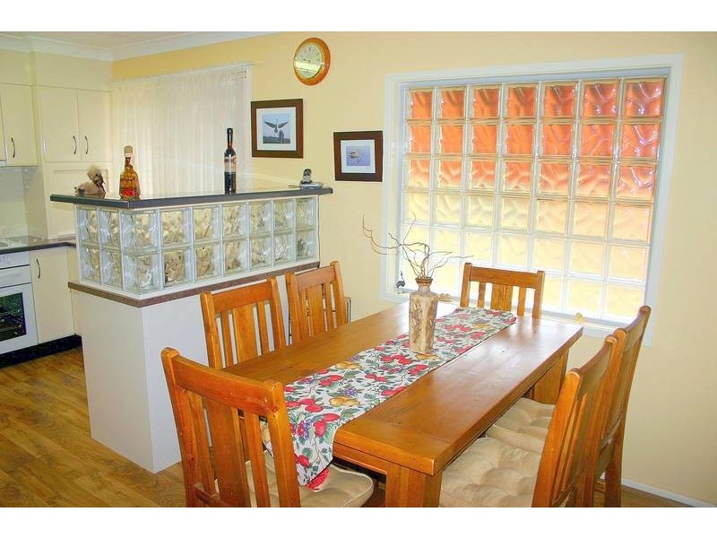 13 Kevin Street, Mannering Park NSW 2259