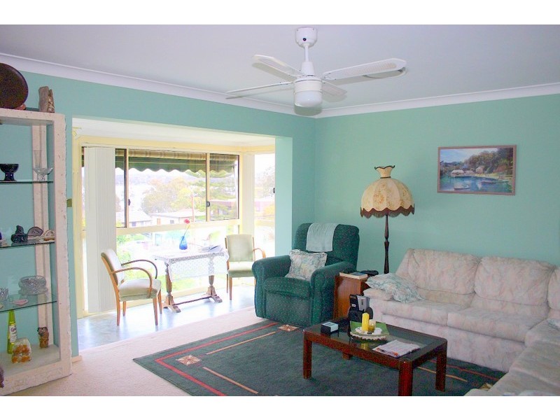 13 Kevin Street, Mannering Park NSW 2259