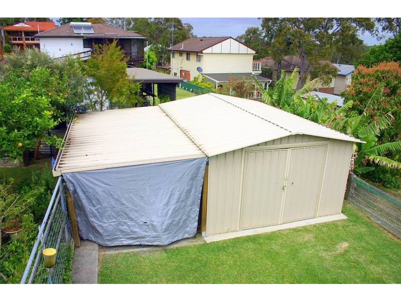 13 Kevin Street, Mannering Park NSW 2259