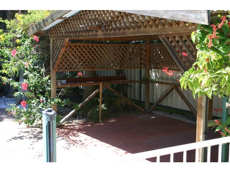 27 Cams Boulevard, Summerland Point NSW 2259