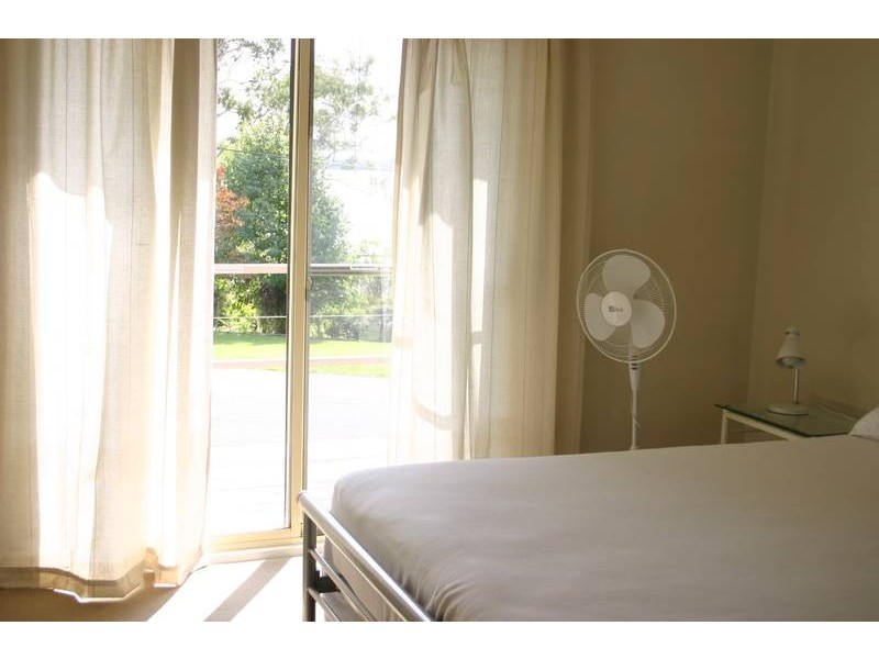 64 Kullaroo Road, Summerland Point NSW 2259