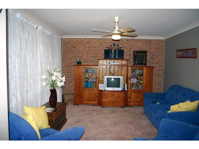 Mannering Park NSW 2259