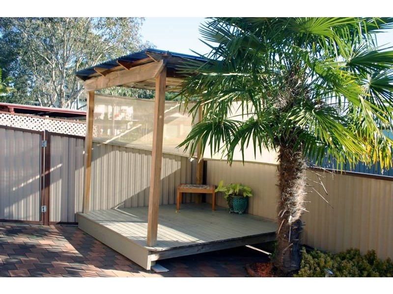 Mannering Park NSW 2259