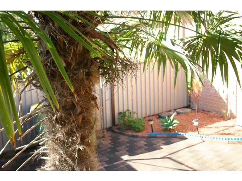 Mannering Park NSW 2259