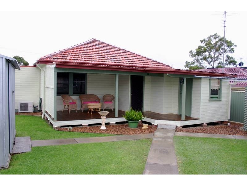 Mannering Park NSW 2259