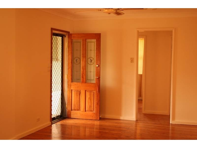 23 Catherine Street, Mannering Park NSW 2259