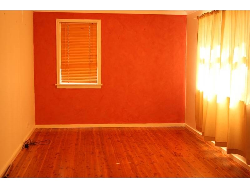 23 Catherine Street, Mannering Park NSW 2259