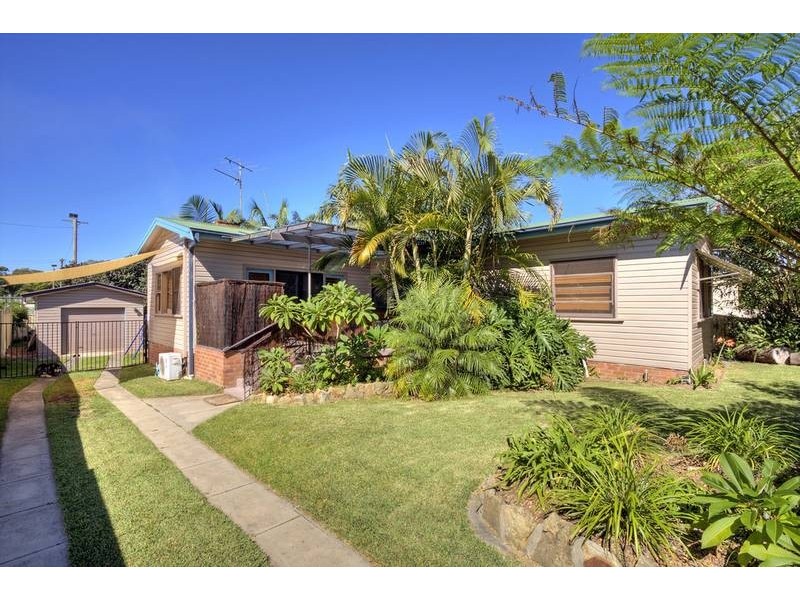 Mannering Park NSW 2259